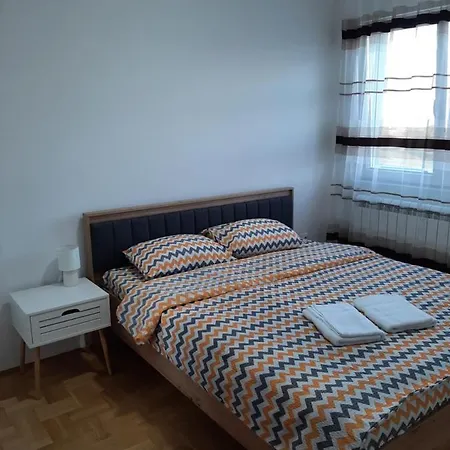 Milic Pirot-zapadni Kej 10