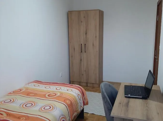 Milic Pirot-zapadni Kej 10 Apartamento