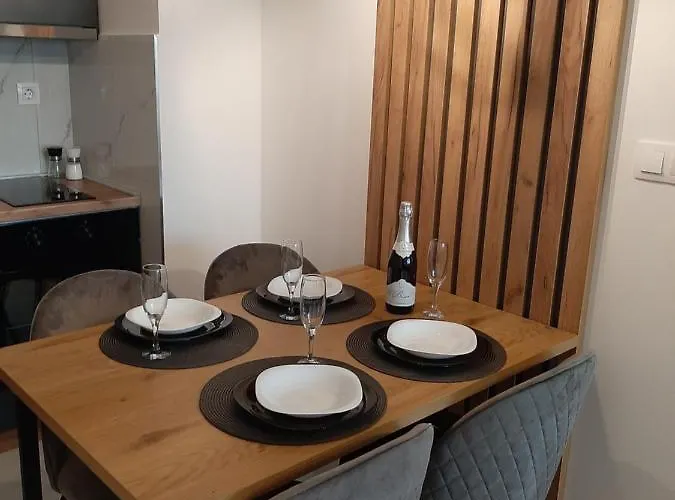 Milic Pirot-zapadni Kej 10 Apartamento *